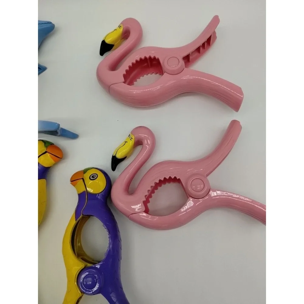 Lot Of 6 Tropical Beach Towel Or Tablecloth Holder Clips Flamingo Parrot Dolphin
